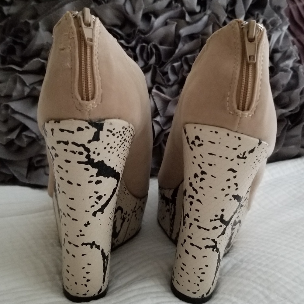 Shoes - Picture 3 of 3